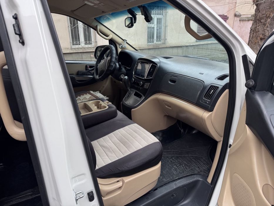 Hyundai Starex 2020 год,  бензин, пропан, каробка автомат