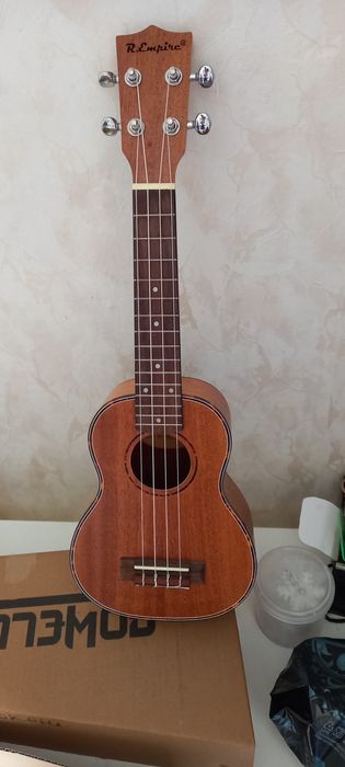 Продам укулеле состяние нового