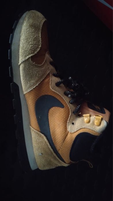 Продам Nike кроссовку (оригинал)