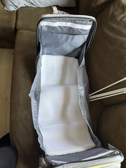 Ghiozdan multifuncțional pentru mămici – cu pătuț extensibil, nou