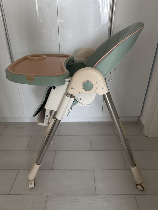 Scaun de masa pliabil 5 in 1, 6 luni + , aproape NOU