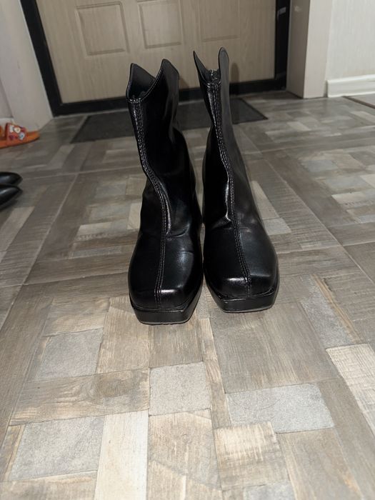 Сапоги женские .