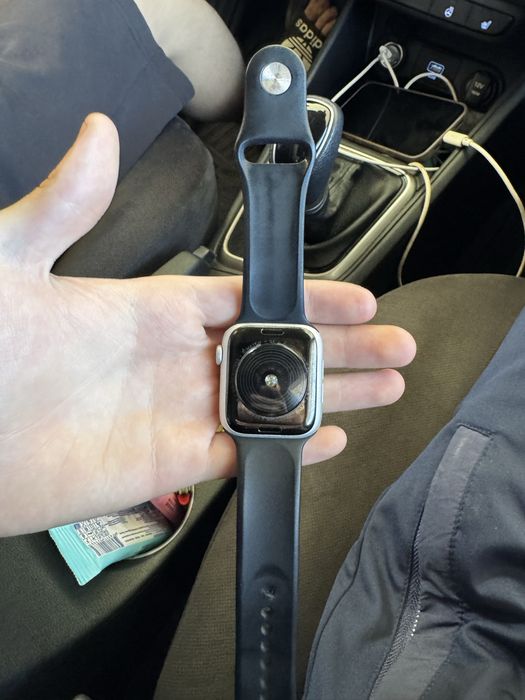 Apple watch se 44