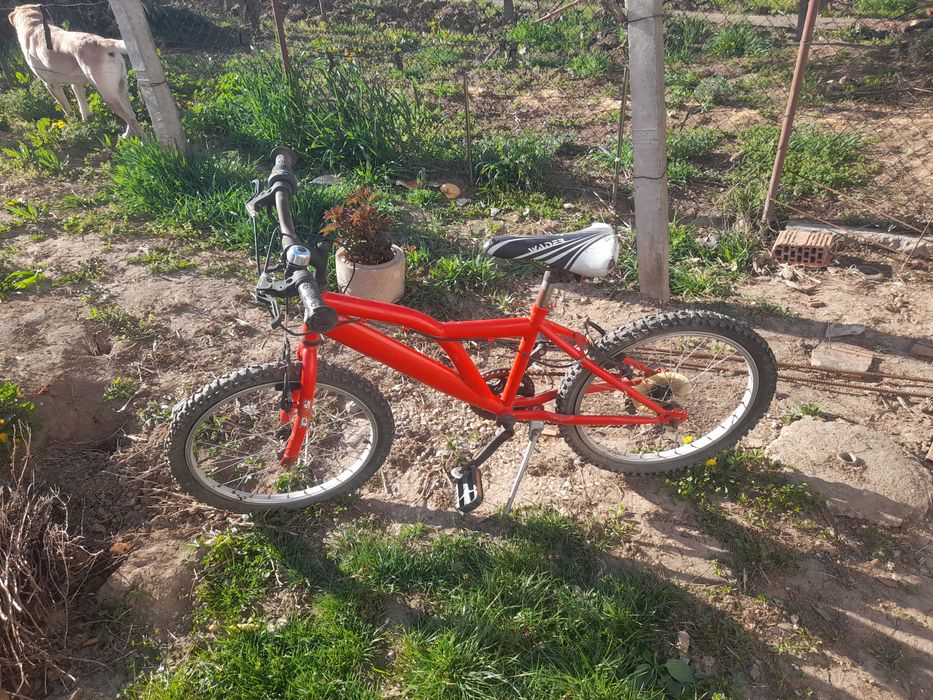 Vind bicicleta pentru copii