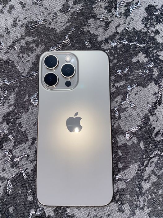 Айфон 15 про мах