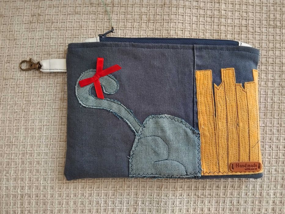 Цветни, текстилни несесери с котета