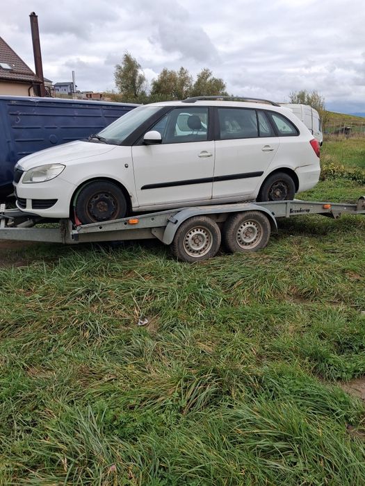 Dezmembrez Skoda Fabia 2012 motor 1.6 tdi cod CAY