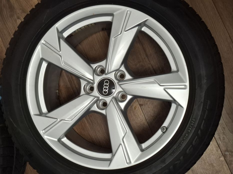 Set jante aliaj cu anvelope iarna 225 55 18 5x112