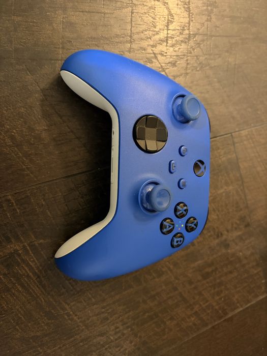 Vand Xbox One S de 500 Gb cu 14 jocuri