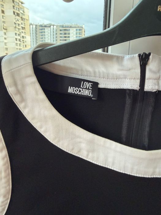 Рокля Live Moschino