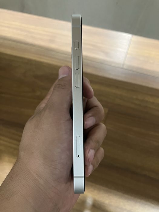 iPhone 16e 256 gb, sim + e-sim