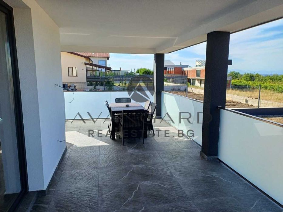 Продава се Къща в с. Брестник, Област Пловдив - 280 кв.м за 1039 €/кв.м - Снимка #2