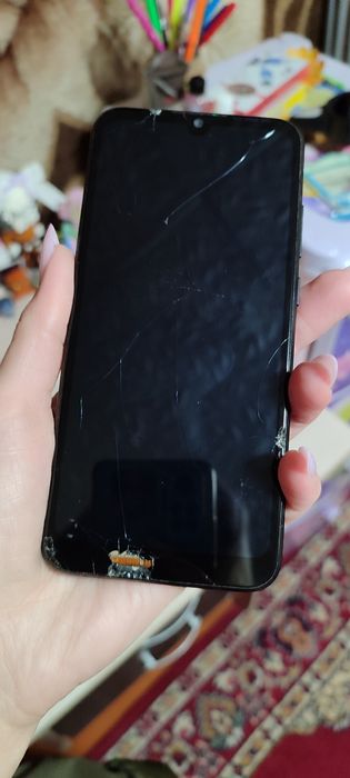 Продам телефон Huawei Y6