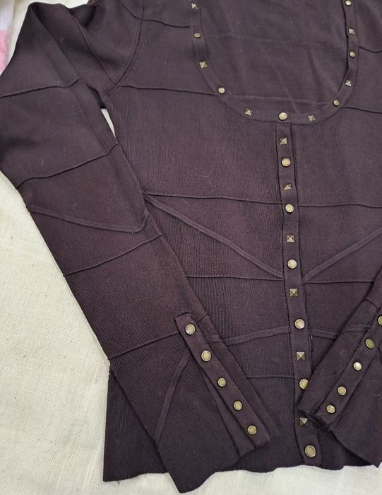 Две маркови блузи