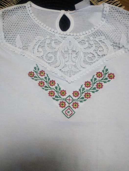 Бродирани дамски блузки с шевици и народни мотиви