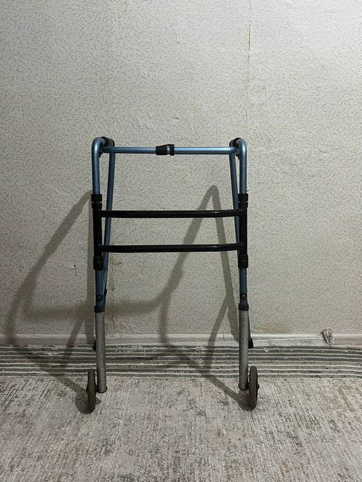 Ходунок для взрослых