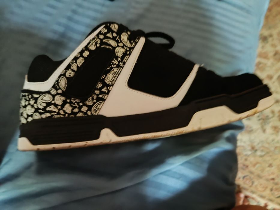 Кроссовки DVS. оригинал