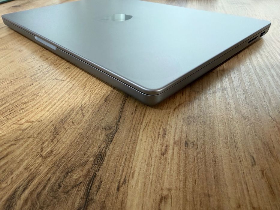 MacBook Pro 14" M3 8-CPU, 10-GPU, 16GB RAM, 1TB SSD