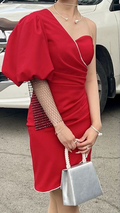 Продам вечернее платье - почти НОВОЕ