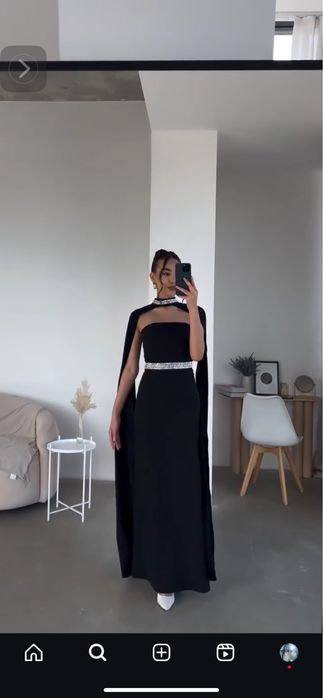 Платья 40-42рр почти новая