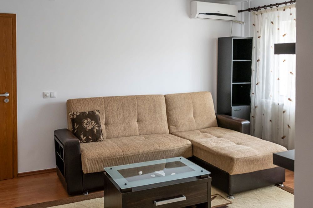 Proprietar, închiriez apartament 3 camere Girocului