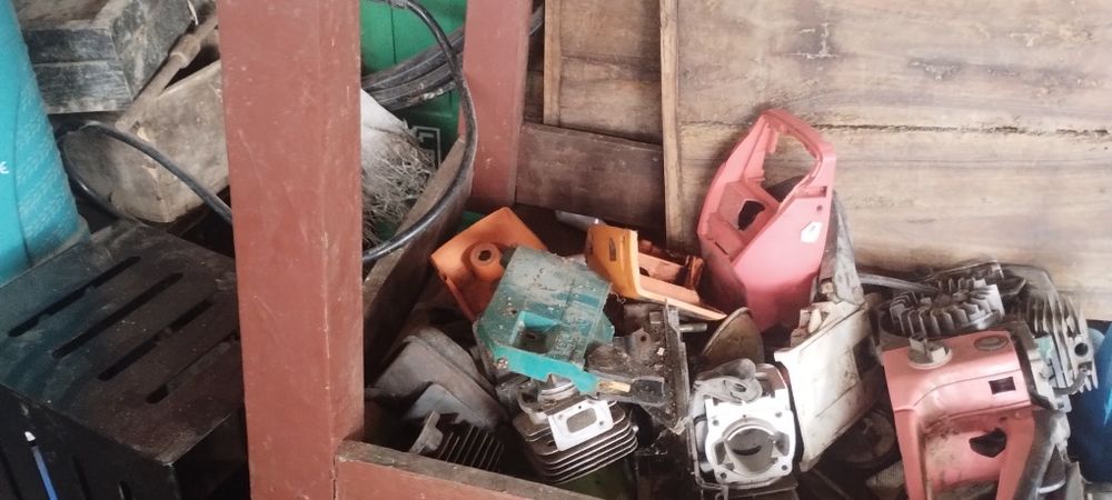 Vând sau schimb piese drujbe și motocoase