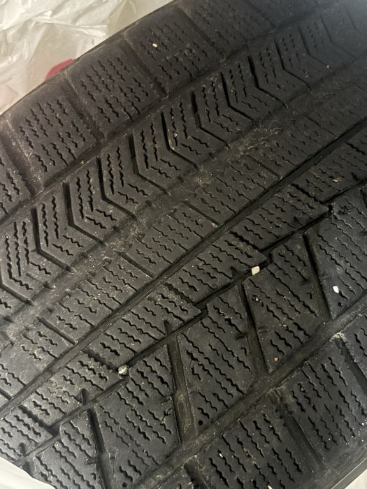 2 Шины Bridgestone Blizzak 245/45/17
