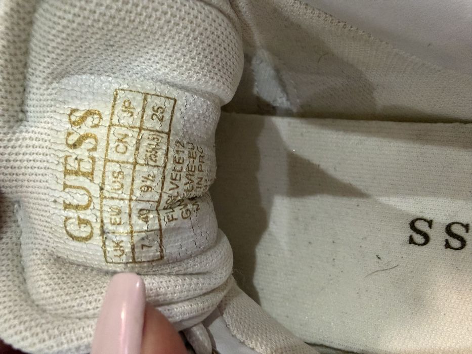 Обувки guess носени броени пъти