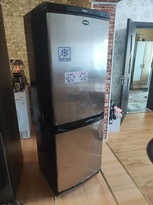 Хладилник Gorenje inox с долна камера