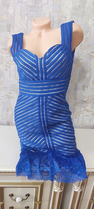 Продам два платья