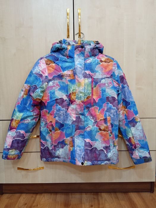 Продам зимний костюм на девочку