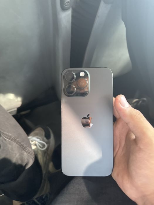 Продам iphone 16 pro max desert 256gb