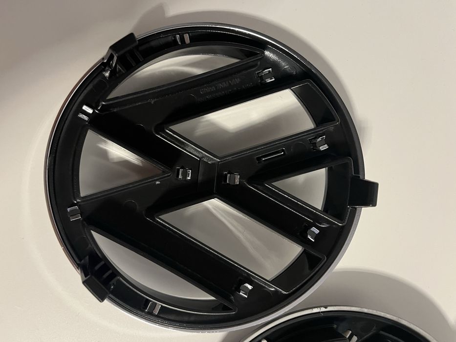 Logo emblema grila Volkswagen Golf Passat Touran Jetta