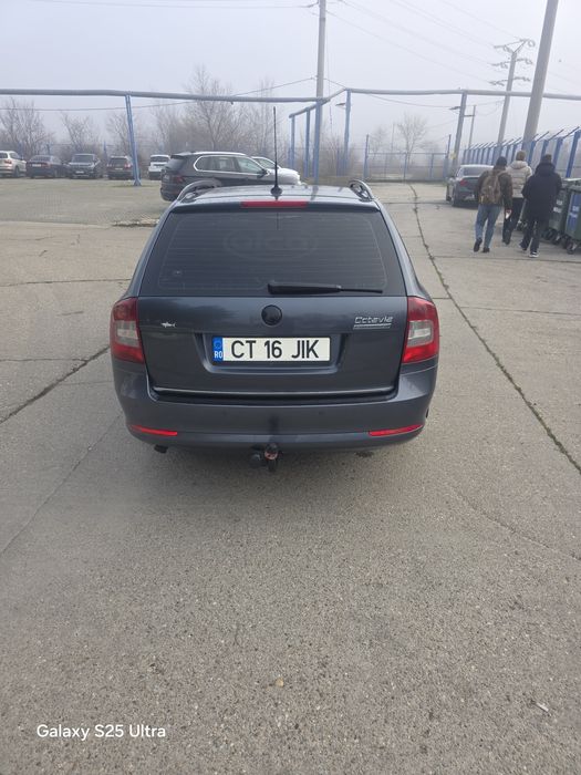 Vând Skoda Octavia