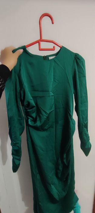 Платья б/у в хорошем состоянии