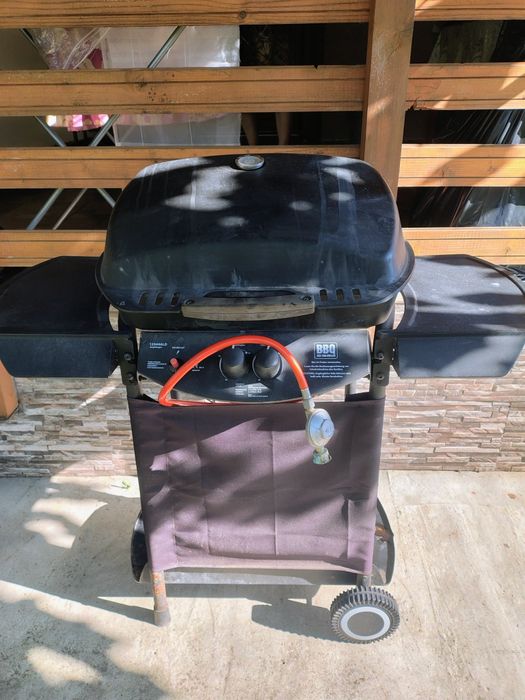 Grătar pe gaz Grillchef, 2 arzătoare ,5.5kw,101x101x51,suprafață de gatit,54*36 cm