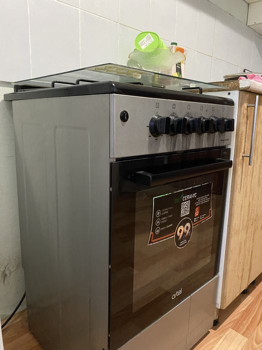 Продам газ плиту не дорого