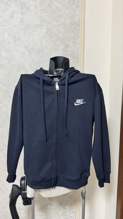Продам Кофту Nike