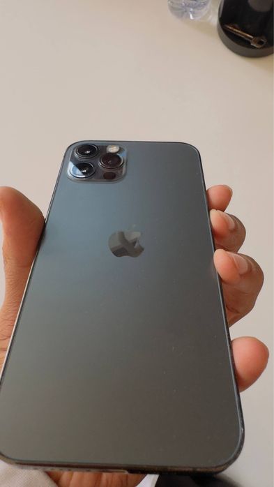 12 pro ideal holatda ochilmaga