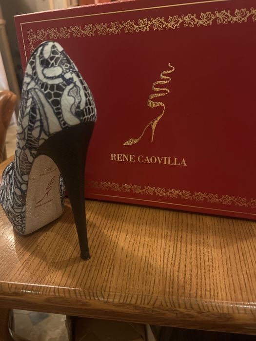 Модельные туфли от Rene Caivilla