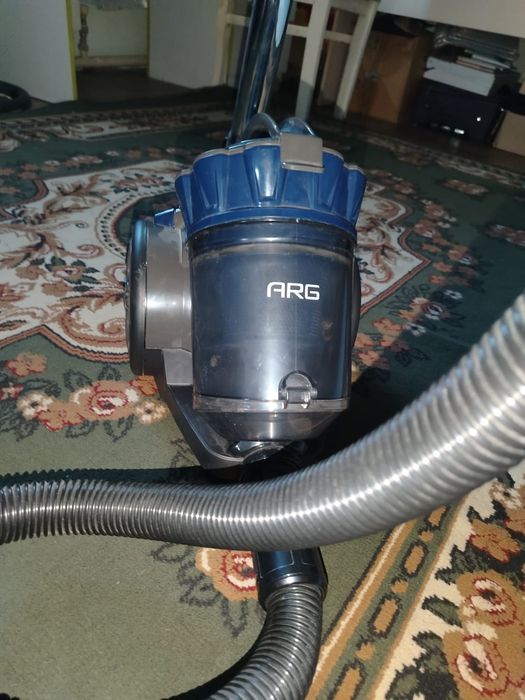 Продайю пылесос ARG HJX-1601 Power