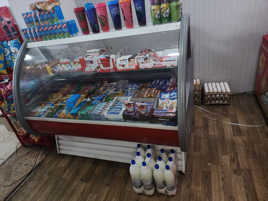 Холодильник витринный