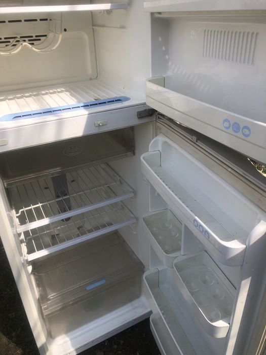 Холодильник LG срочно продаю