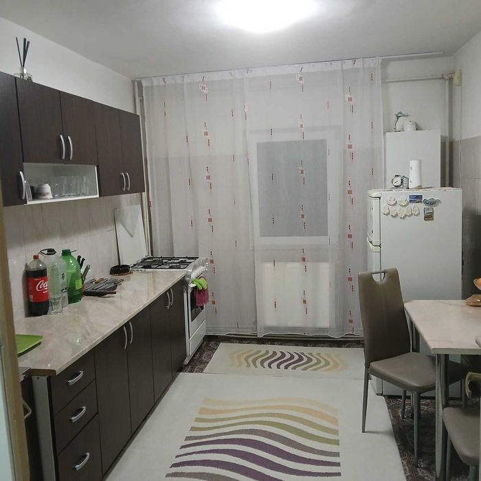 Caut coleg apartament