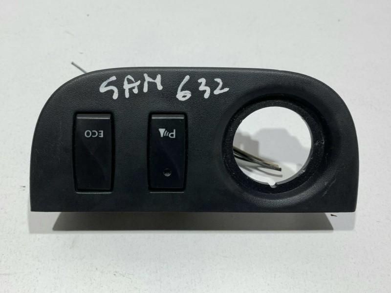 Ornament buton reglaj oglinzi Dacia Sandero Stepway 2 684937116R Hatch