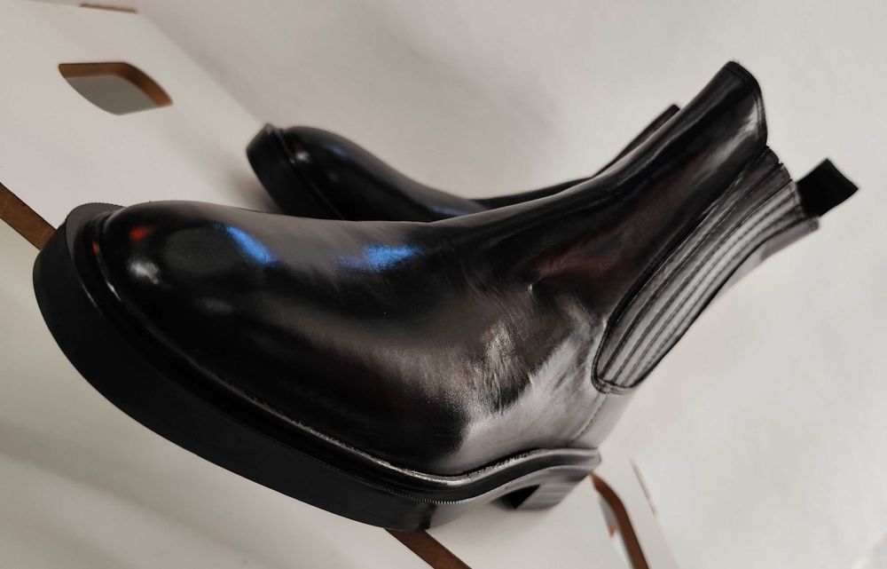 Ghete chelsea plain toe 40.5 41 ZARA NOI piele naturala moale negru