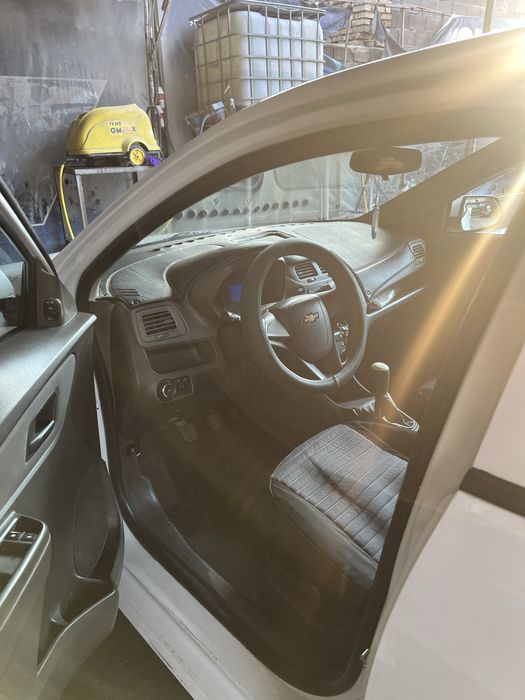 Срочно сотилади Шевроле Кобальт