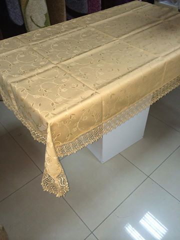 Луксозна покривка за маса