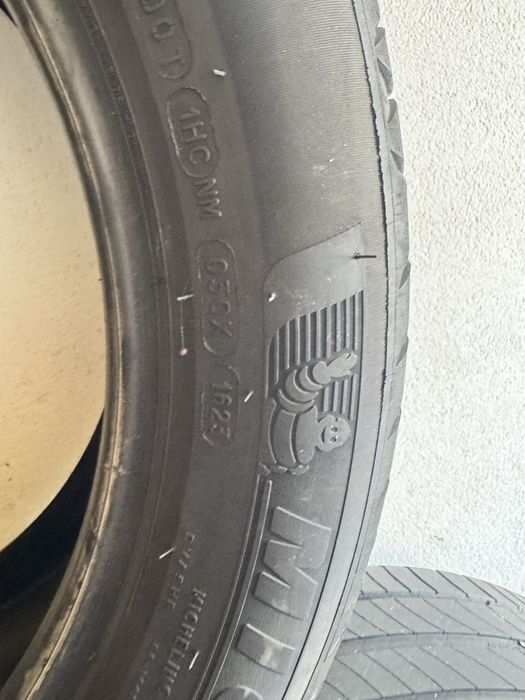 Vand anvelope Michelin 235 50 19