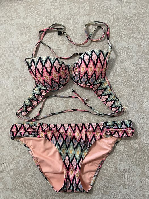 Купальник “Victoria’s Secret” куплен в Дубаи